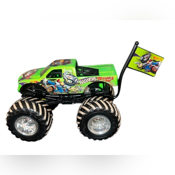 Monster Jam Truck “Bad News Travels Fast” with Mud Tread Tires and Flag - Picture 2 of 5